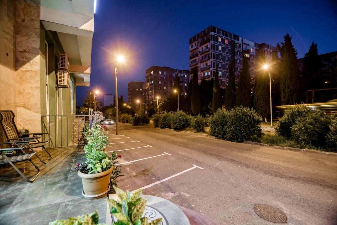 Hotel Makona Tbiliszi Kültér fotó